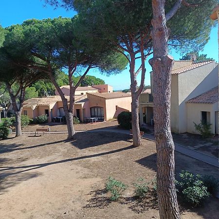 Studio Renove Dans Residence De Vacances Avec Grande Piscine Chauffee, Parking Et Terrasse Agde Extérieur photo