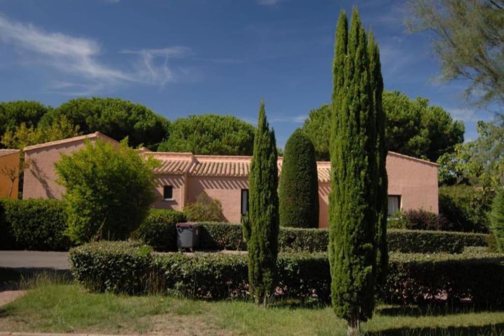Studio Renove Dans Residence De Vacances Avec Grande Piscine Chauffee, Parking Et Terrasse Agde Extérieur photo