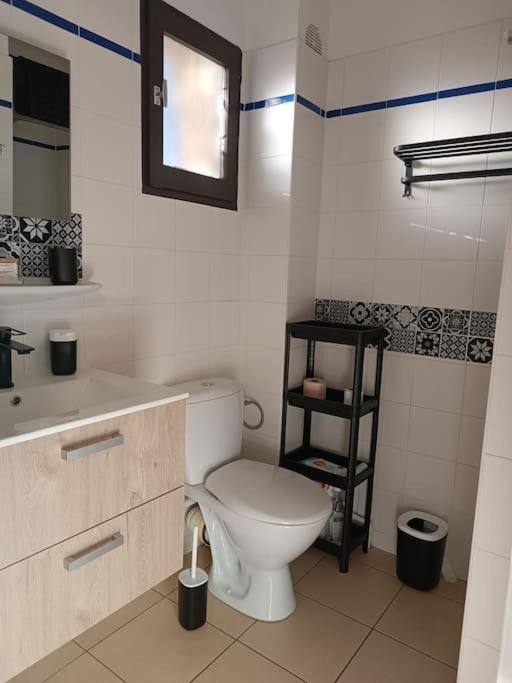 Studio Renove Dans Residence De Vacances Avec Grande Piscine Chauffee, Parking Et Terrasse Agde Extérieur photo