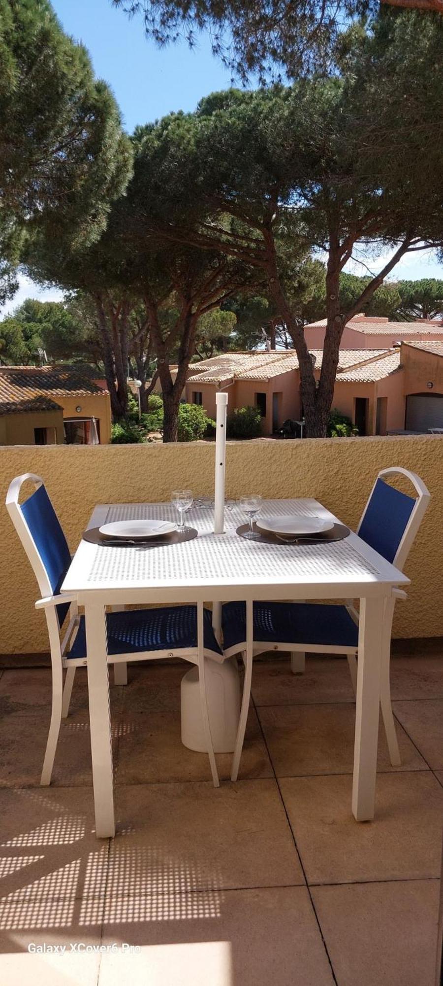 Studio Renove Dans Residence De Vacances Avec Grande Piscine Chauffee, Parking Et Terrasse Agde Extérieur photo