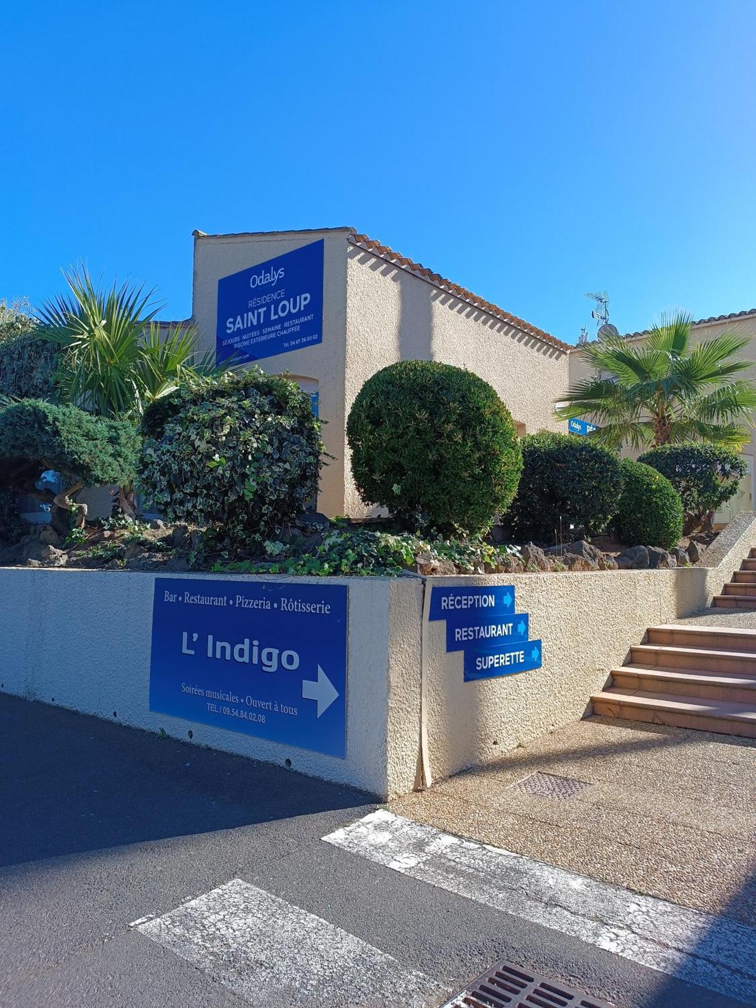 Studio Renove Dans Residence De Vacances Avec Grande Piscine Chauffee, Parking Et Terrasse Agde Extérieur photo